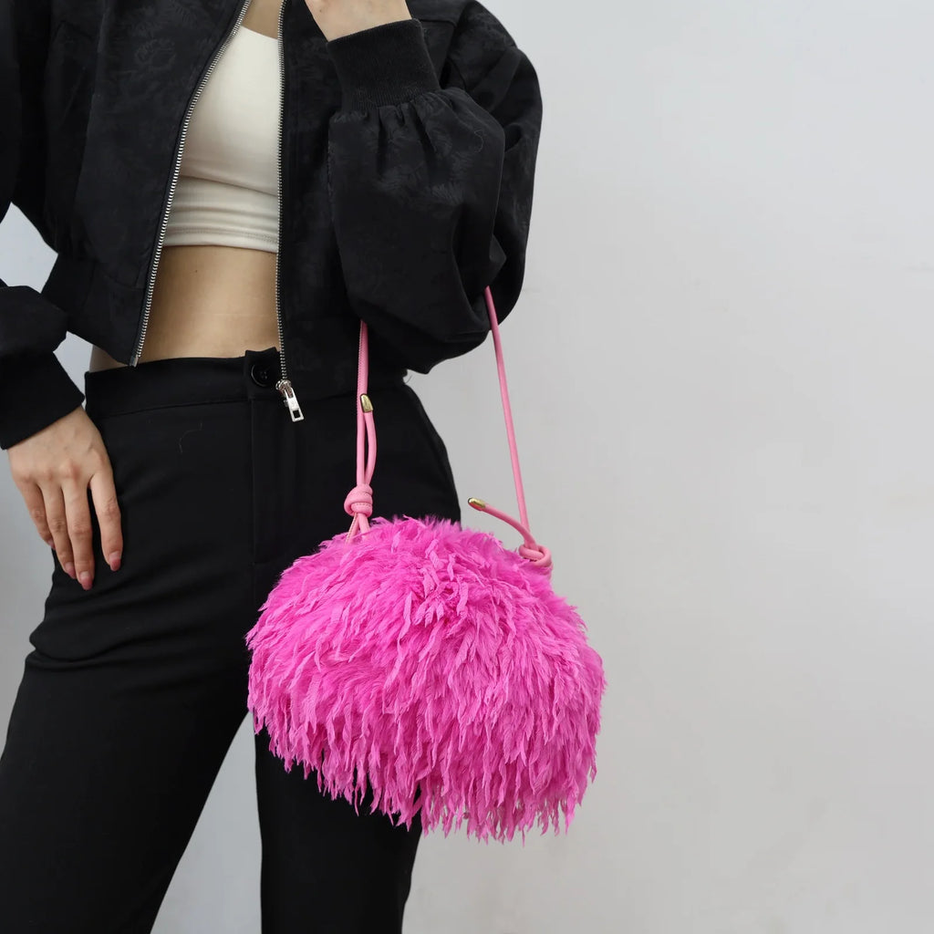 Luxury Fluffy Pleated Clutch Purse Handbags for Women Winter Faux Fur Ladies Plush Shoulder Bags Furry Female Crossbody Bags