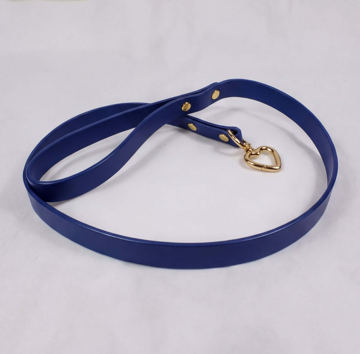 Black BDSM Leather Leash 90 cm – Heart Snap Hook Bondage Lead