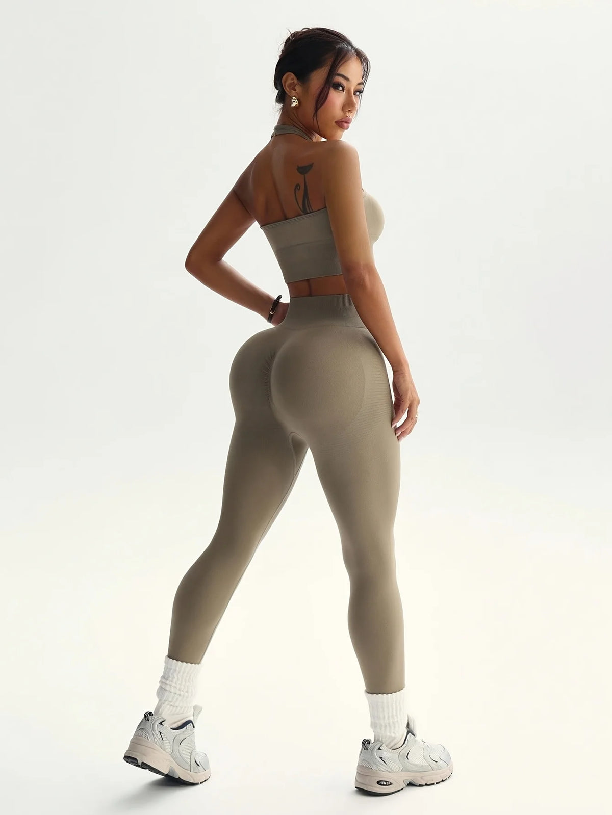 2pcs Solid Color Fashionable Versatile Women's Sportswear Set, Sexy Halter-neck Sports Tank Top + High-waisted Leggings,