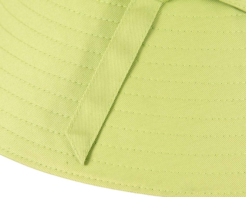 Green ladies summer hat by Betmar