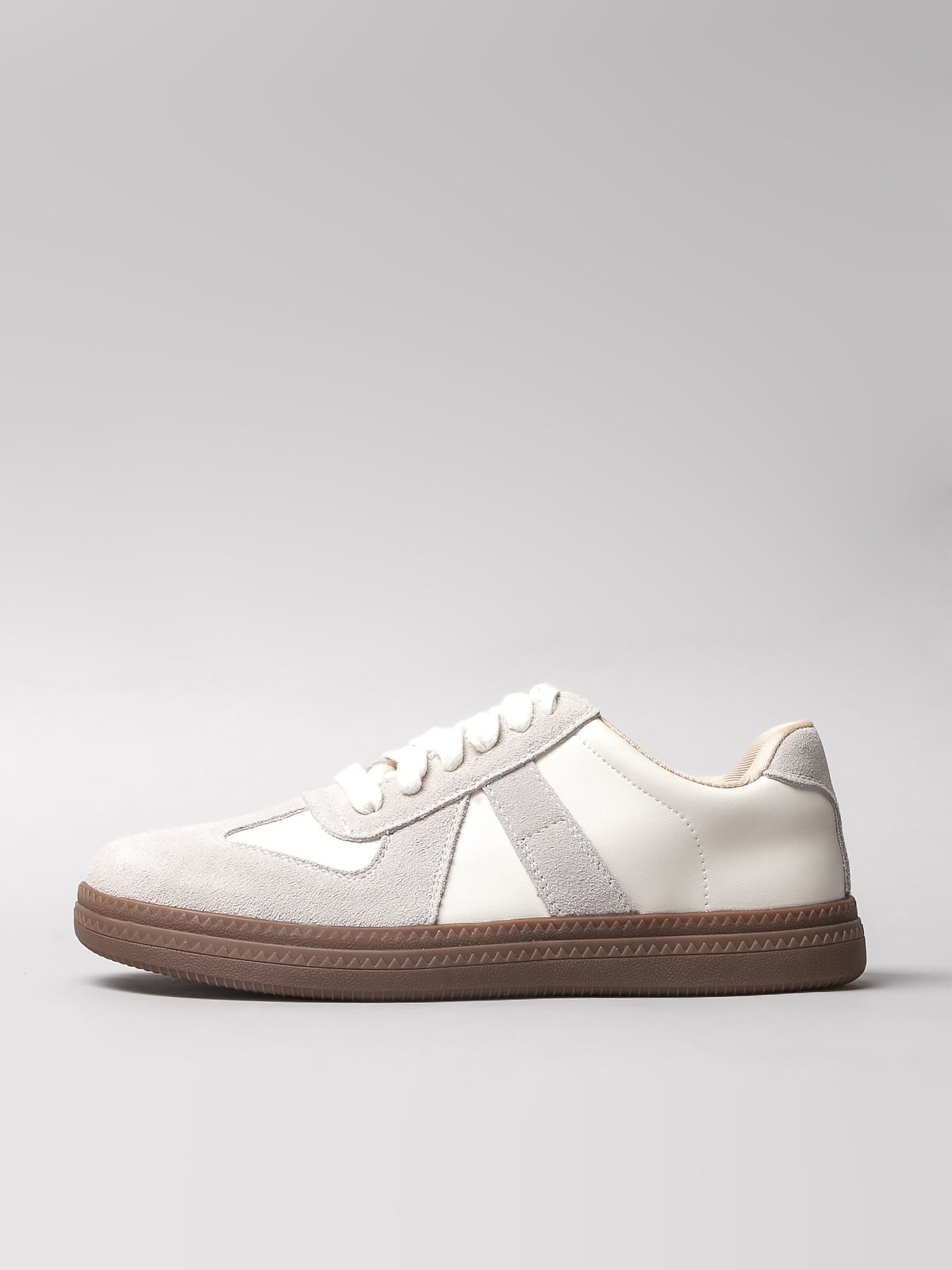 leather casual shoes