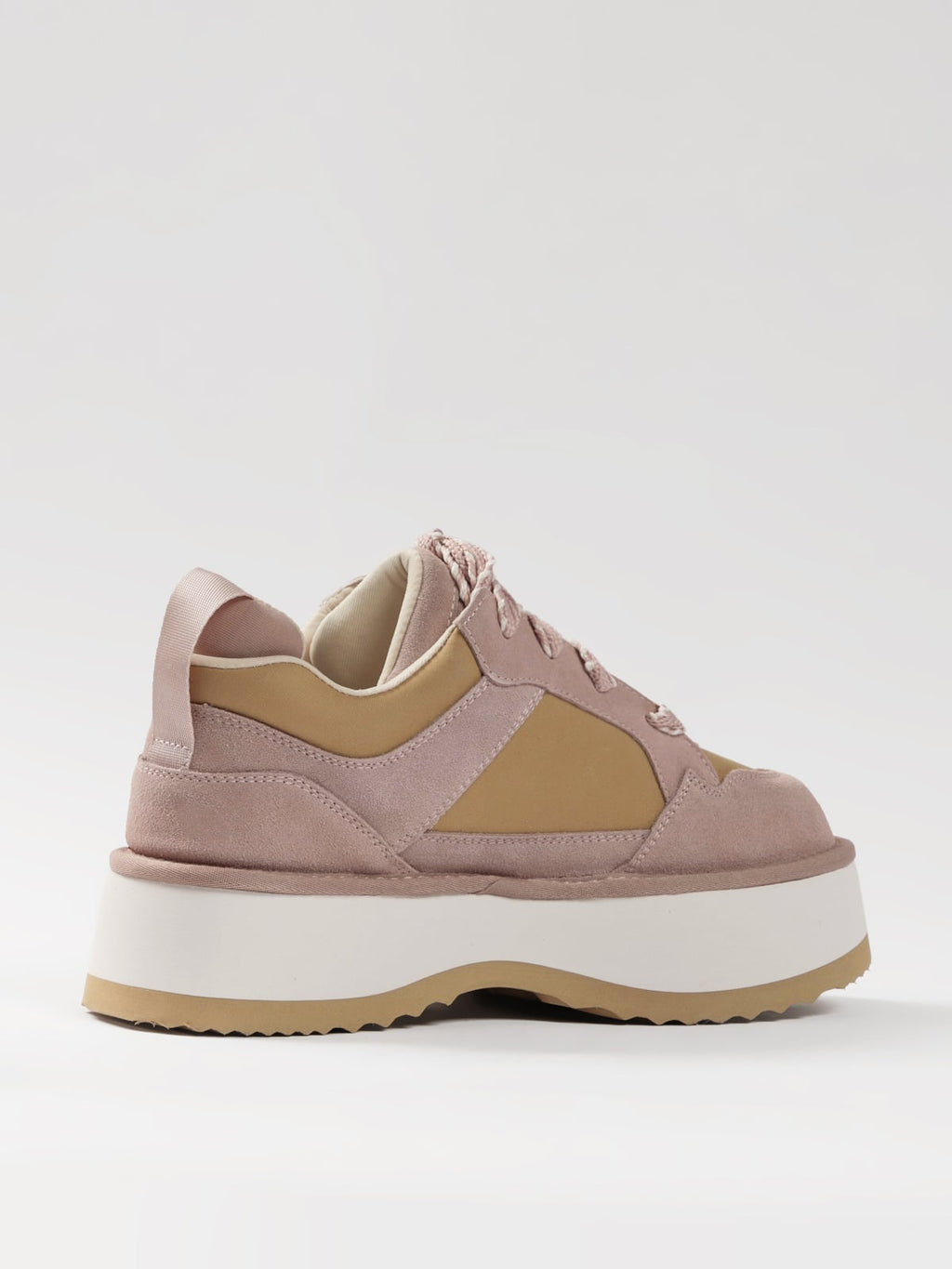 Women's casual shoes