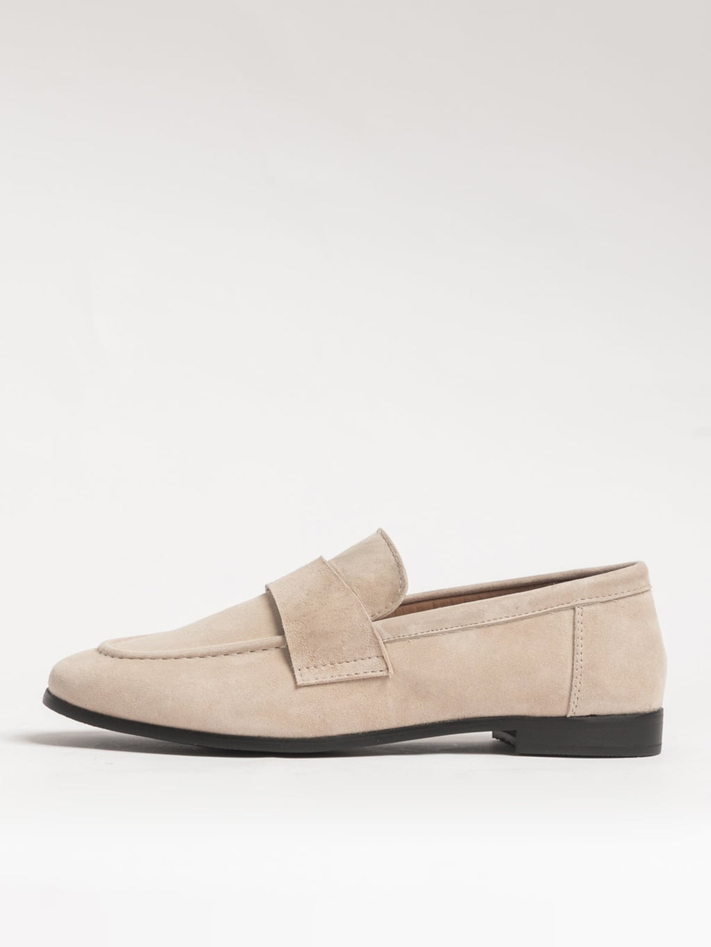 Women's leather shoes