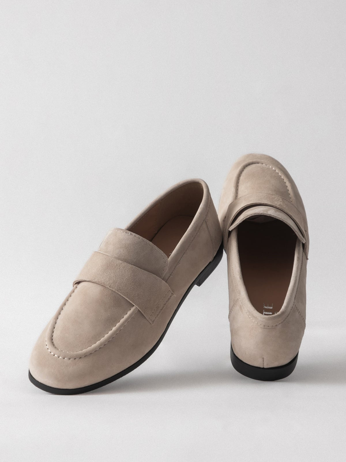 Women's leather shoes