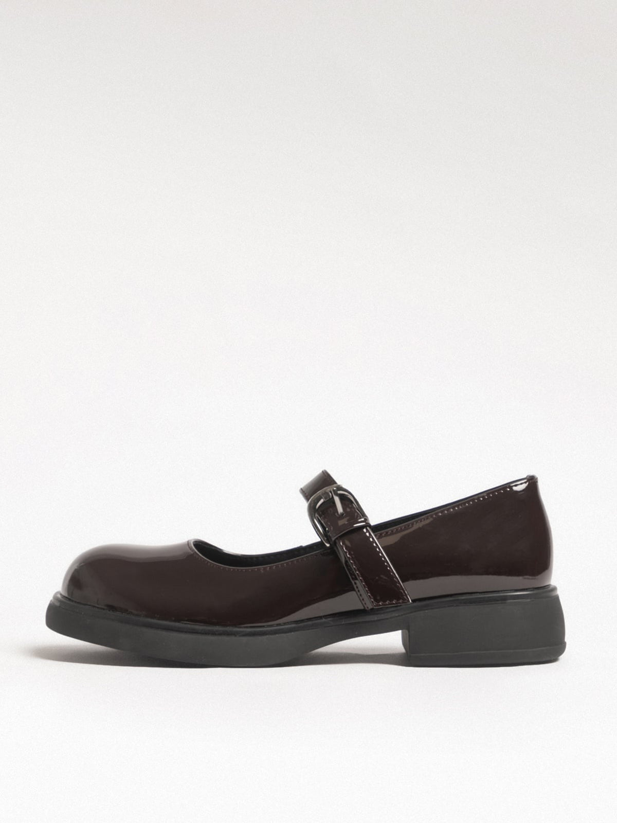 Women's leather shoes