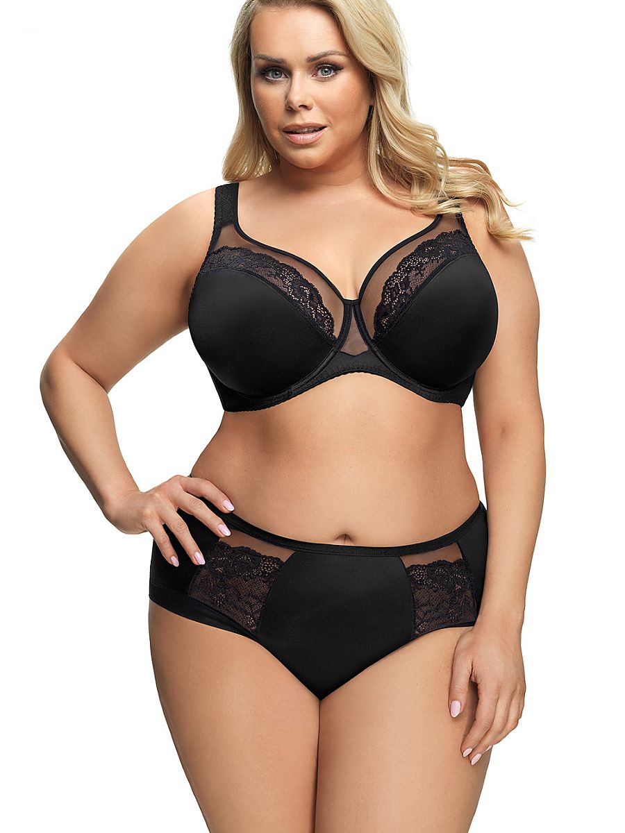 Lingerie model 136115