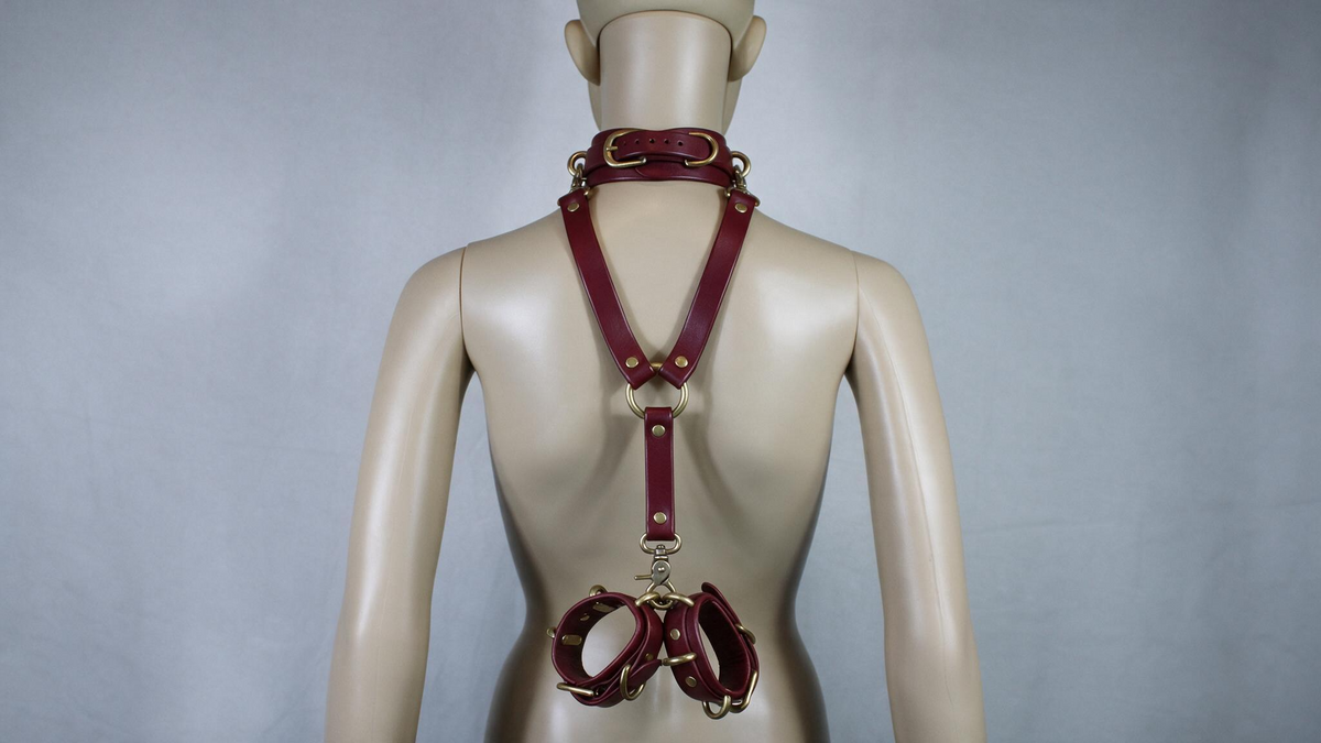 Bdsm Collar Cuffs Set – 3-Way Connector With Leather Cuffs
