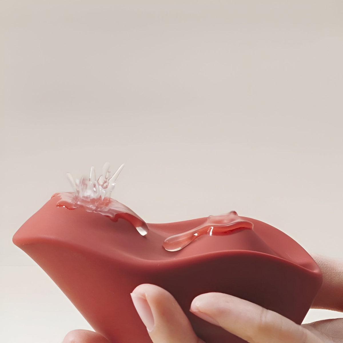 OSUGA Kiss Clitoral Tapping & Heating Vibrator